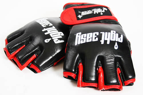 Fight Easy Fightwear 4oz striker glove