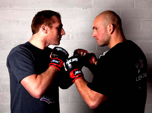 Fight Easy Fightwear Fight Easy Fightwear 4oz striker glove